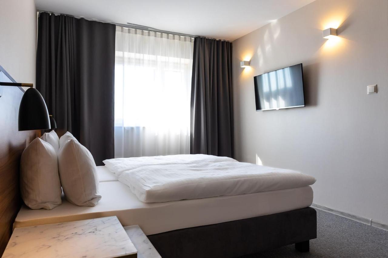 Hotel Santin Belchatow ภายนอก รูปภาพ