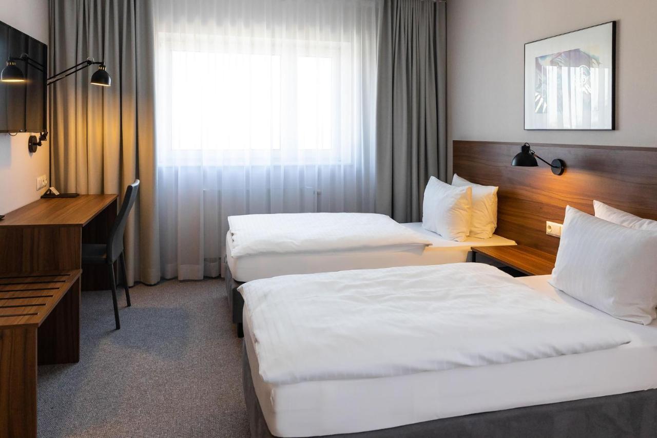 Hotel Santin Belchatow ภายนอก รูปภาพ
