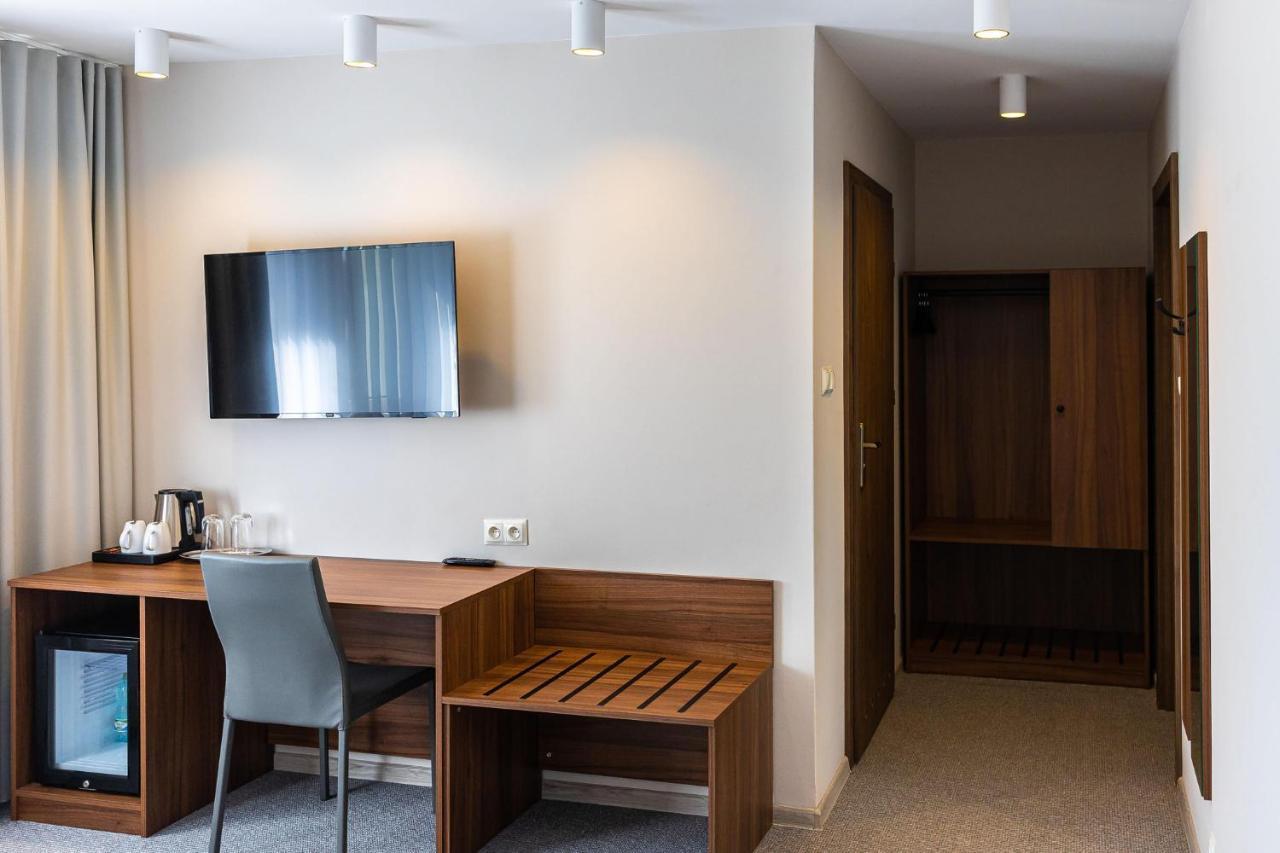 Hotel Santin Belchatow ภายนอก รูปภาพ