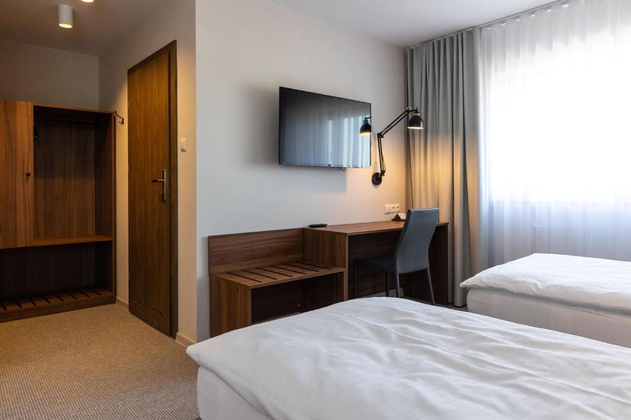 Hotel Santin Belchatow ภายนอก รูปภาพ