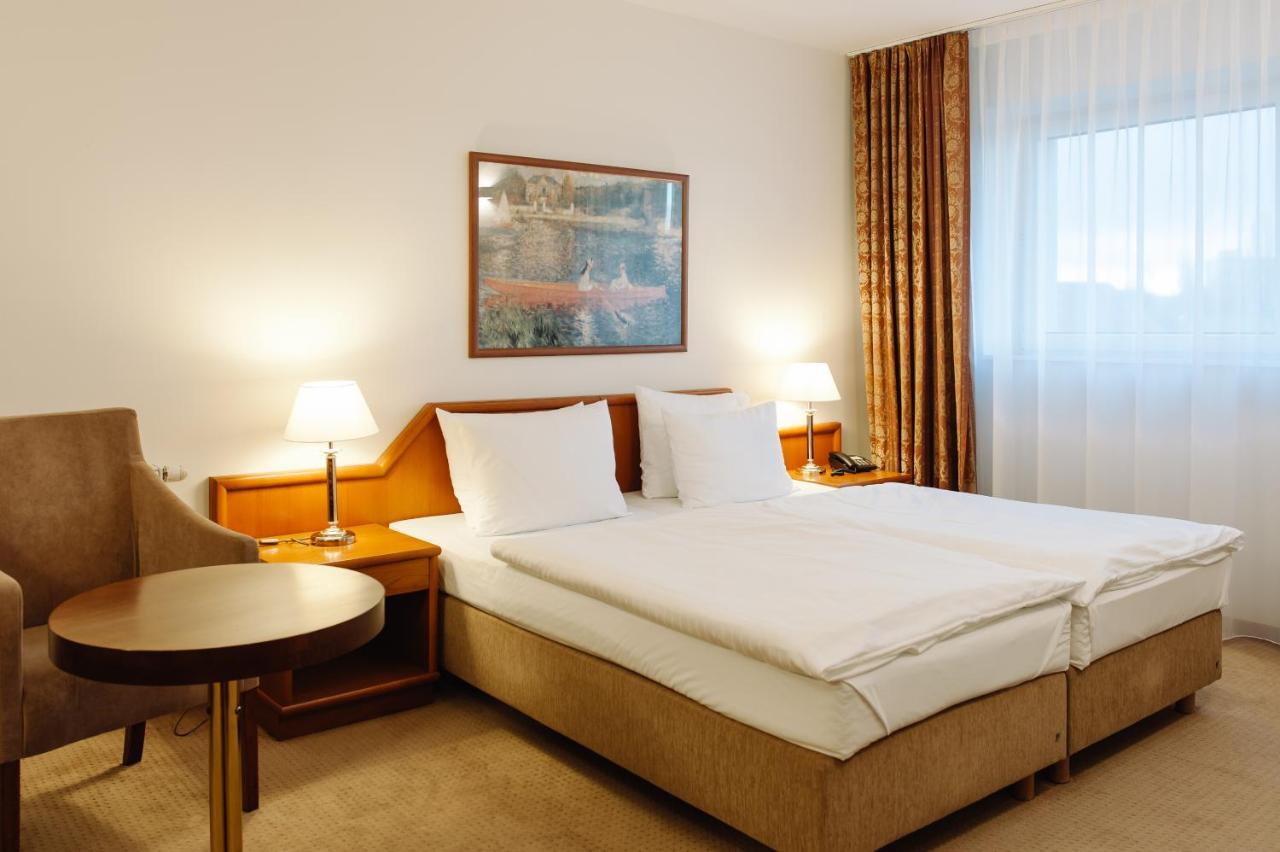 Hotel Santin Belchatow ภายนอก รูปภาพ