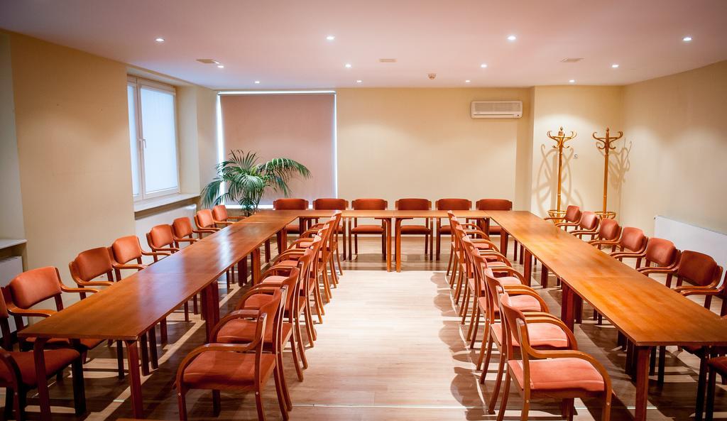 Hotel Santin Belchatow ภายนอก รูปภาพ